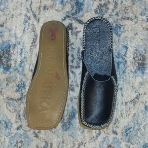 NWOT Soul of Africa Black Nerina Khulani Glove Leather slip on loafers. Size 6US